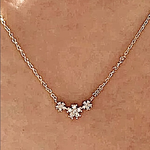 NWTS! Moda Brand Crystal Goldtone Flower Necklace. - Picture 5 of 6